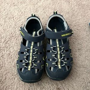 Boys Merrell Sandals in good condition